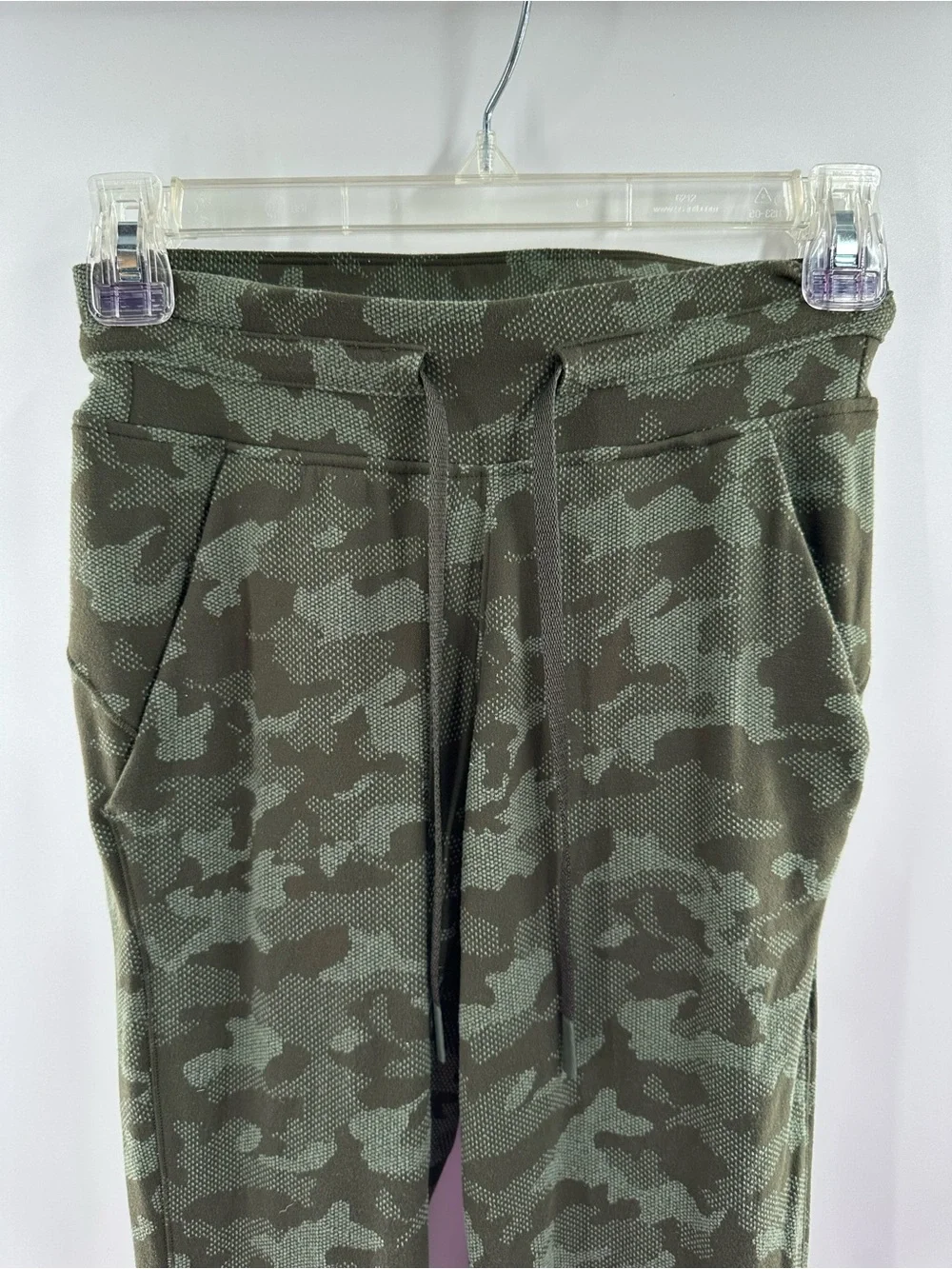 Lululemon Ready to Rulu Jogger Pants in Camo Green Size 2